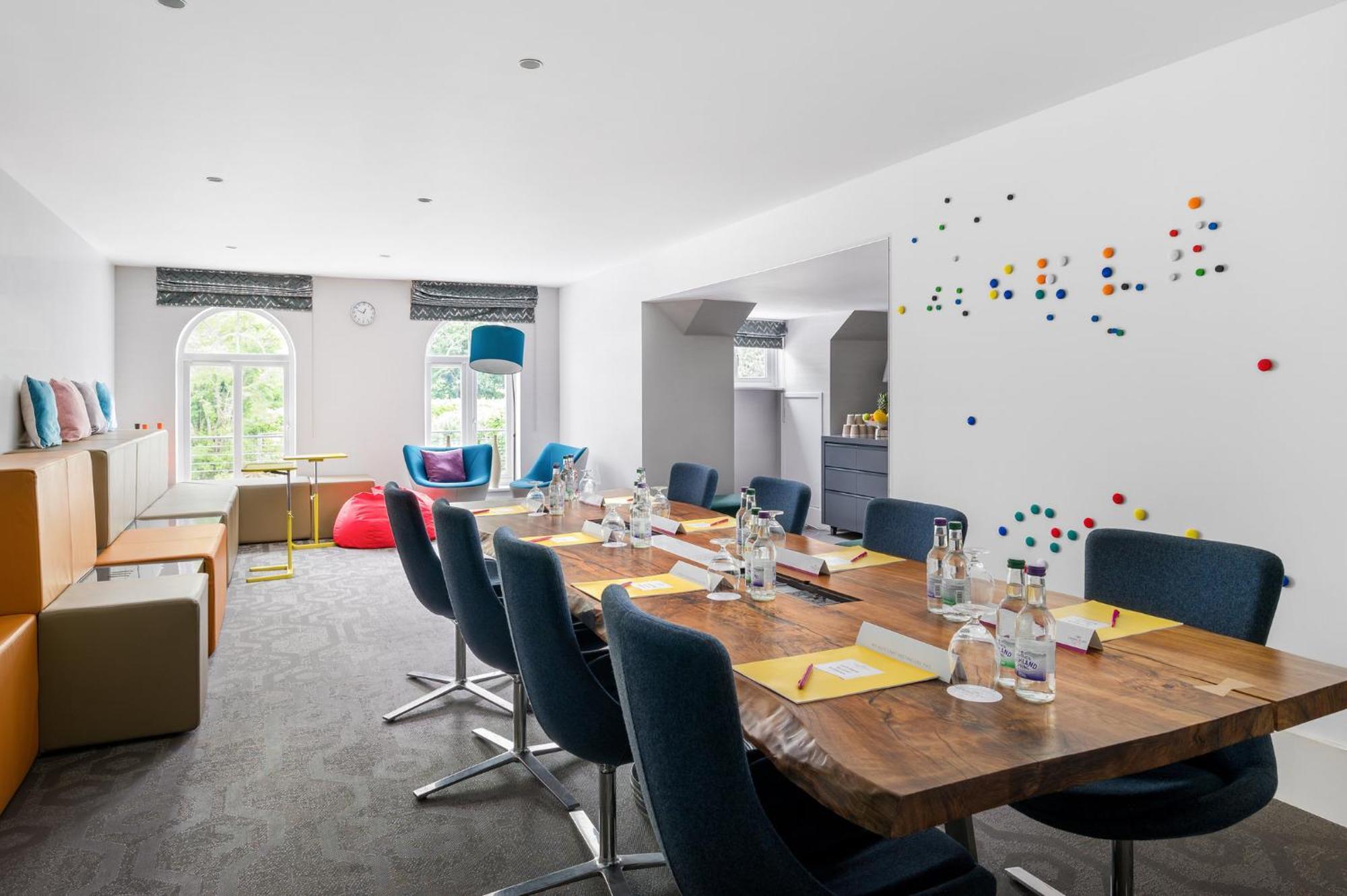 מלון ביקונספילד Crowne Plaza Gerrards Cross By Ihg מראה חיצוני תמונה