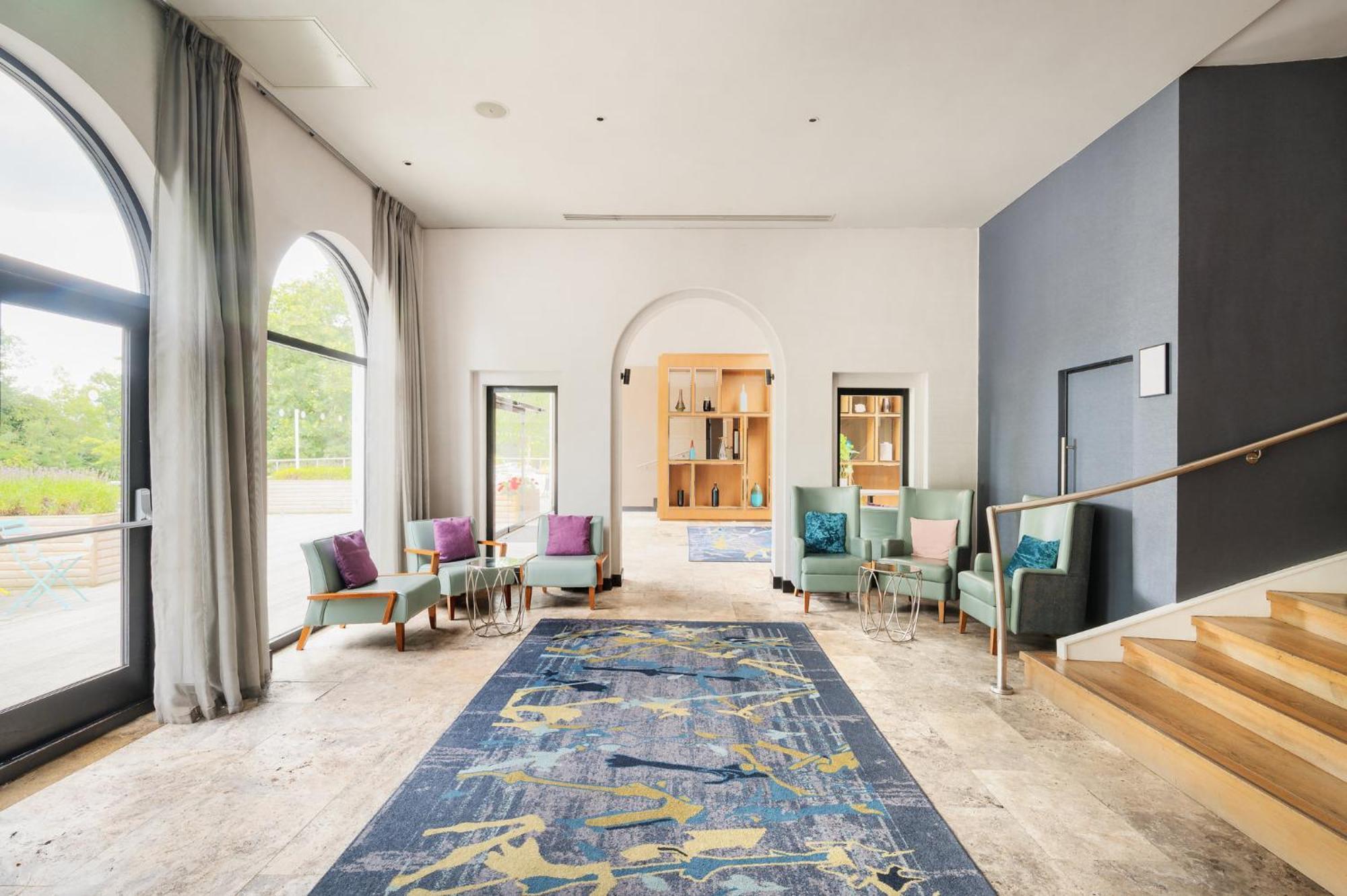 מלון ביקונספילד Crowne Plaza Gerrards Cross By Ihg מראה חיצוני תמונה