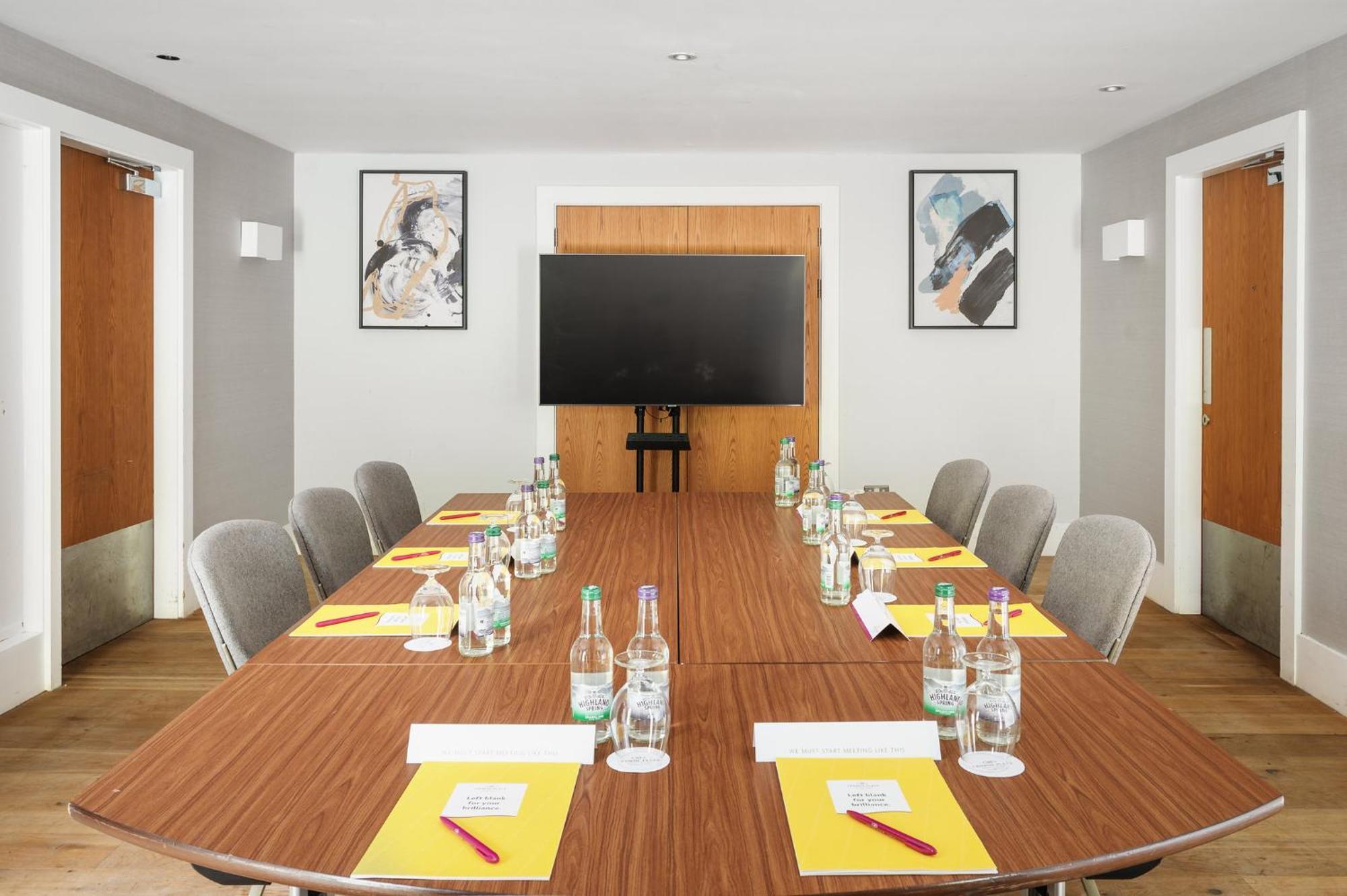 מלון ביקונספילד Crowne Plaza Gerrards Cross By Ihg מראה חיצוני תמונה