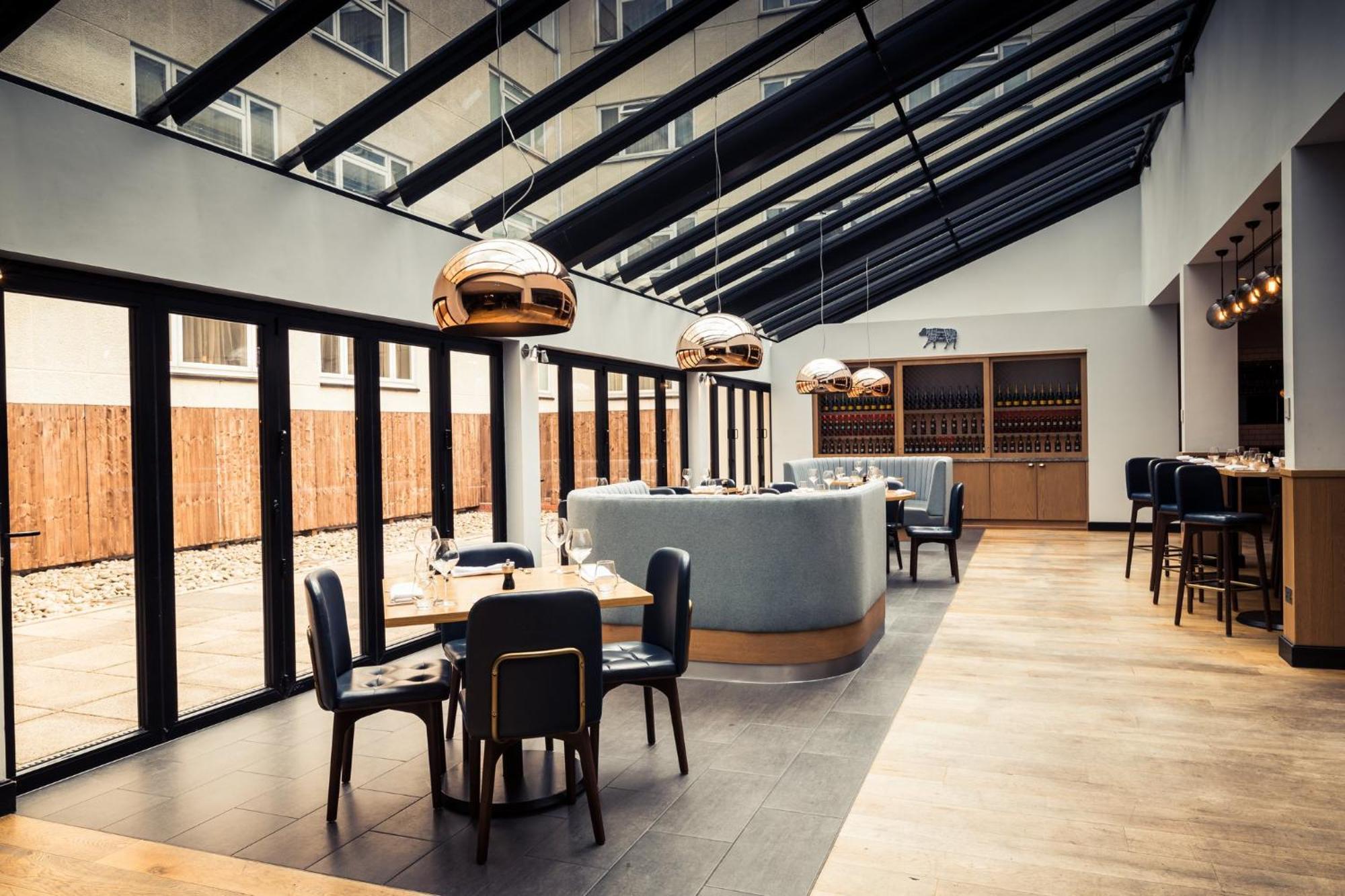 מלון ביקונספילד Crowne Plaza Gerrards Cross By Ihg מראה חיצוני תמונה